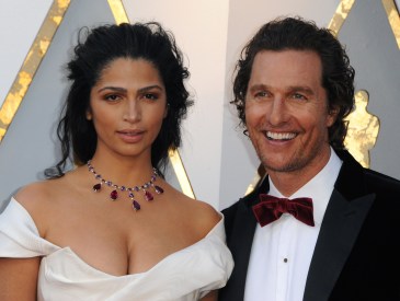 Camila Alves, Matthew McConaughey at arrivals for The 90th Academy Awards - Arrivals 3, The Dolby Theatre at Hollywood and Highland Center, Los Angeles, CA March 4, 2018. Photo By: Elizabeth Goodenough/Everett Collection