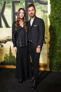 Nicole Brydon Bloom, Justin Theroux at arrivals for WICKED Premiere, MoMA Museum of Modern Art, New York, NY, November 14, 2024. Photo By: Kristin Callahan/Everett Collection