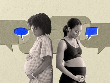 Pregnant Black women speaking to doctors