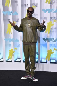Snoop Dogg at arrivals for MTV Video Music Awards (VMAs) 2022 - Arrivals 1, Prudential Center, Newark, NJ August 28, 2022. Photo By: Kristin Callahan/Everett Collection