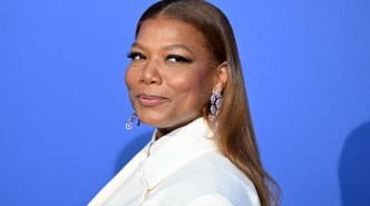 TOPSHOT - US rapper Queen Latifah arrives to attend the annual amfAR Cinema Against AIDS Cannes Gala at the Hotel du Cap-Eden-Roc in Cap d'Antibes, southern France, on the sidelines of the 76th Cannes Film Festival, on May 25, 2023. (Photo by Stefano Rellandini / AFP)
