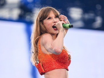 DUBLIN, IRELAND - JUNE 28: (EDITORIAL USE ONLY. NO STANDALONE PUBLICATION USE (NO SPECIAL INTEREST OR SINGLE ARTIST PUBLICATION USE; NO BOOK USE)) Taylor Swift performs on stage during "Taylor Swift | The Eras Tour" at Aviva Stadium on June 28, 2024 in Dublin, Ireland.