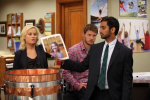 PARKS AND RECREATION, (from left): Amy Poehler, Chris Pratt, Aziz Ansari, 'Time Capsule', (Season 3, ep. 303, aired Feb. 3, 2011), 2009-. photo: Justin Lubin / © NBC / Courtesy Everett Collection